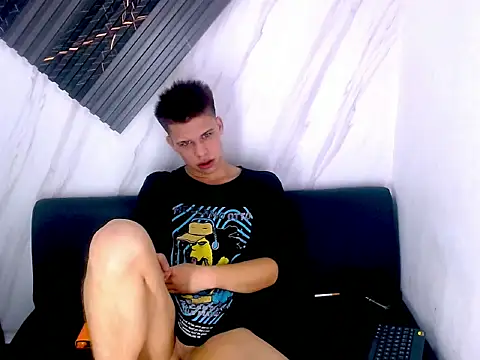 Snapshot of Liam_York_ chatting on February 13, 2026, 5:18 am Liam York online show from February 13, 2026, 5:18 am