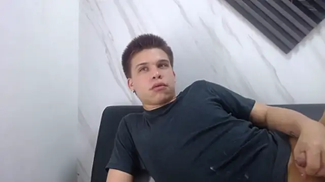 Snapshot of Liam_York_ chatting on January 18, 2026, 5:05 pm Liam York online show from January 18, 2026, 5:05 pm