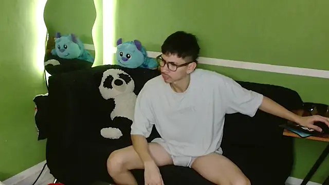 Snapshot of Kurt_williams1 chatting on February 12, 2026, 11:10 am Kurt williams1 online show from February 12, 2026, 11:10 am