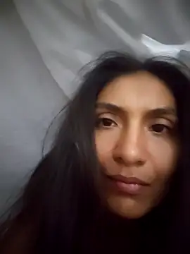 Snapshot of Uvit chatting on November 9, 2025, 7:45 am Uvit online show from November 9, 2025, 7:45 am