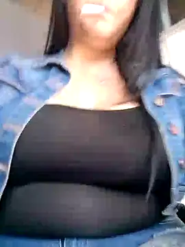 Snapshot of lady_cristal chatting on November 16, 2025, 4:45 pm lady cristal online show from November 16, 2025, 4:45 pm