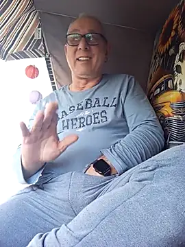 Snapshot of andy-1961 chatting on March 4, 2026, 1:41 pm andy-1961 online show from March 4, 2026, 1:41 pm