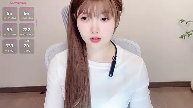 Insist6 online show from April 10, 2026, 12:45 pm