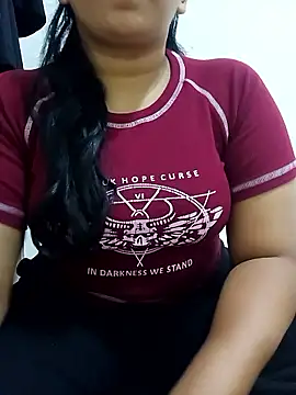 Trisha44 online show from November 19, 2025, 1:22 pm