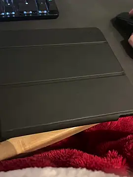 Snapshot of christophecamzzl chatting on November 9, 2025, 5:50 pm christophecamzzl online show from November 9, 2025, 5:50 pm