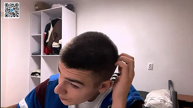 Snapshot of _BarePulse chatting on February 2, 2026, 8:52 pm BarePulse online show from February 2, 2026, 8:52 pm