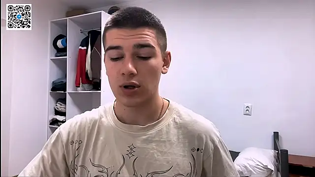 Snapshot of _BarePulse chatting on March 3, 2026, 9:11 pm BarePulse online show from March 3, 2026, 9:11 pm