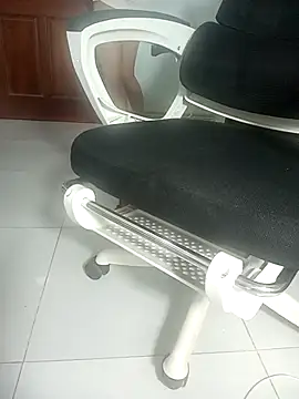 Snapshot of Em-mupmup chatting on February 26, 2026, 9:09 am Em-mupmup online show from February 26, 2026, 9:09 am