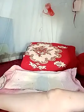 Snapshot of Em-mupmup chatting on February 1, 2026, 11:03 pm Em-mupmup online show from February 1, 2026, 11:03 pm