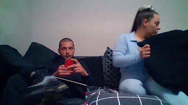 Kinkycouple142 online show from June 7, 2026, 8:25 pm