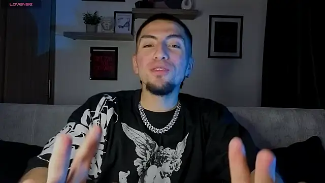 AresMassimoX online show from November 21, 2025, 2:21 am