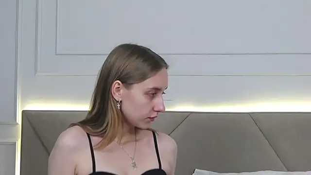 Snapshot of RachaelCute chatting on November 16, 2025, 4:28 am RachaelCute online show from November 16, 2025, 4:28 am