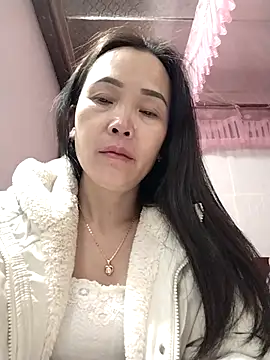 Feeling-hot online show from January 5, 2026, 5:27 pm