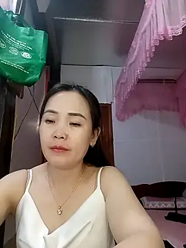 Feeling-hot online show from March 15, 2026, 4:52 am