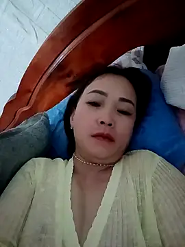 Feeling-hot online show from February 10, 2026, 11:26 pm