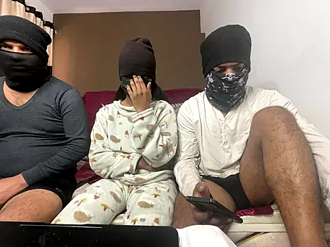 Snapshot of avnikaur chatting on November 27, 2025, 7:09 am avnikaur online show from November 27, 2025, 7:09 am