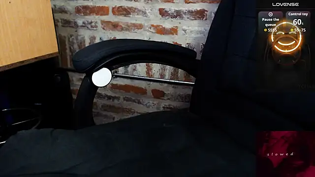 Snapshot of CaramelToy chatting on January 11, 2026, 8:54 am CaramelToy online show from January 11, 2026, 8:54 am