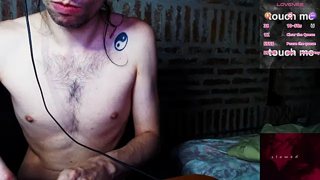 Snapshot of CaramelToy chatting on January 14, 2026, 6:17 am CaramelToy online show from January 14, 2026, 6:17 am