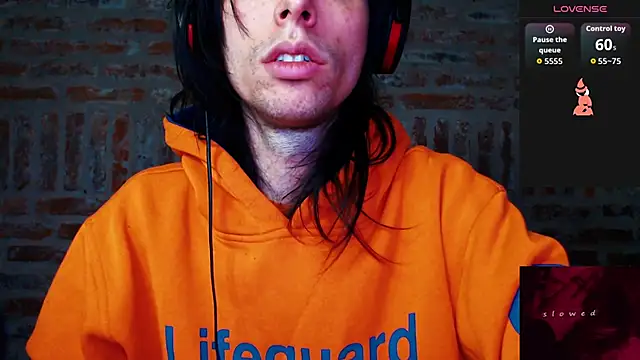 Snapshot of CaramelToy chatting on January 11, 2026, 9:00 pm CaramelToy online show from January 11, 2026, 9:00 pm