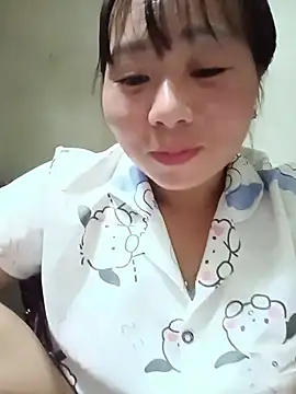 vangkt-cute online show from July 24, 2026, 1:51 pm