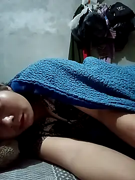 vangkt-cute online show from December 19, 2025, 6:49 am