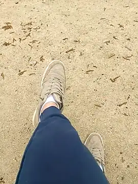 Nousdeux21 online show from April 1, 2026, 3:20 pm