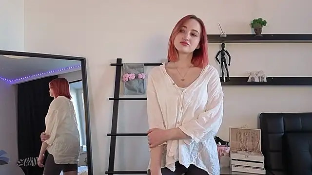 Snapshot of Alisa_World8 chatting on November 13, 2025, 8:07 am Alisa World8 online show from November 13, 2025, 8:07 am