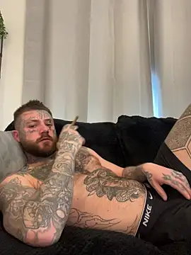 magicmichaell online show from April 12, 2026, 10:07 am