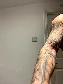 magicmichaell online show from November 12, 2025, 11:14 am