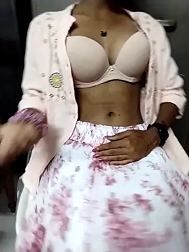 Snapshot of Rani__telugu chatting on November 17, 2025, 4:44 pm Rani telugu online show from November 17, 2025, 4:44 pm