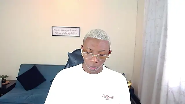 Miilo18 online show from January 10, 2026, 8:59 pm