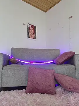 dirty diiana online show from December 16, 2025, 10:08 am