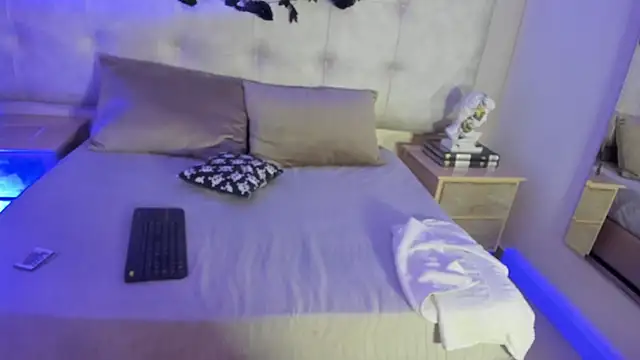 Snapshot of AikoGrey chatting on November 16, 2025, 3:22 am AikoGrey online show from November 16, 2025, 3:22 am