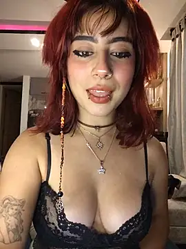 Snapshot of Sarah_Lark- chatting on July 15, 2026, 12:17 am Sarah Lark- online show from July 15, 2026, 12:17 am