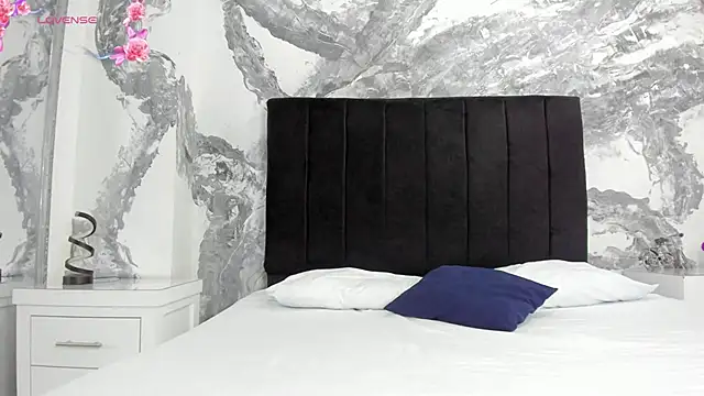 lilithDraven  online show from March 17, 2026, 3:53 am