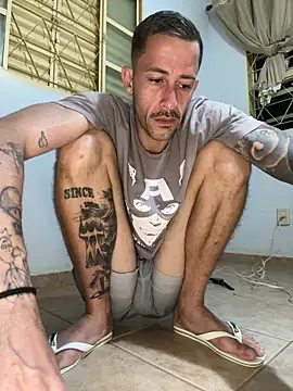 Lucasjandre online show from April 3, 2026, 8:43 am