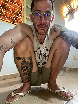 Lucasjandre online show from April 6, 2026, 9:43 am