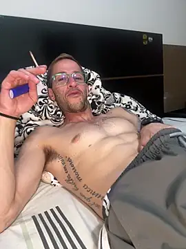 Lucasjandre online show from March 22, 2026, 11:39 pm