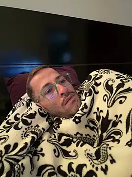 Lucasjandre online show from April 7, 2026, 9:55 am