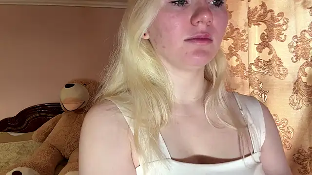 LynellMahe online show from January 12, 2026, 7:37 am