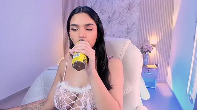 Kim stonee online show from November 26, 2025, 7:25 pm