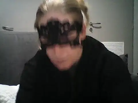 MelleEloa online show from February 15, 2026, 10:41 pm