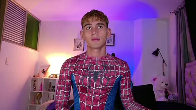 estebanperez 26 online show from February 18, 2026, 10:55 am