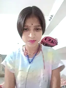 Mohnicute online show from May 5, 2026, 10:46 pm