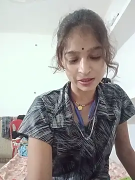 Mohnicute online show from May 23, 2026, 7:57 pm