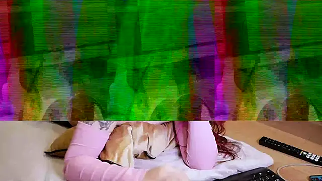 Snapshot of BellaBlush03 chatting on December 20, 2025, 12:24 am BellaBlush03 online show from December 20, 2025, 12:24 am