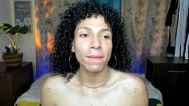 Snapshot of Angel_White25 chatting on February 7, 2026, 1:35 am Angel White25 online show from February 7, 2026, 1:35 am