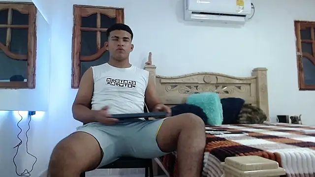 mathews    online show from November 19, 2025, 2:33 am