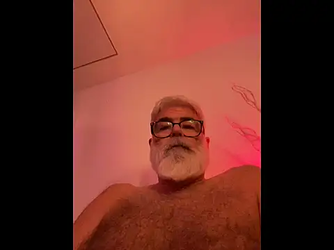 LeatherSdaddy online show from January 7, 2026, 5:56 am