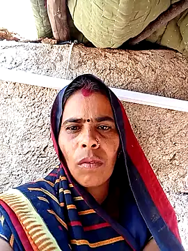 Neetujk online show from November 17, 2025, 6:28 am